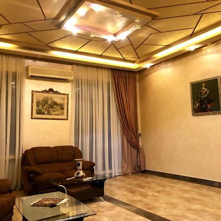 Luxury Tumanyan Apartment Yerevan Exterior photo