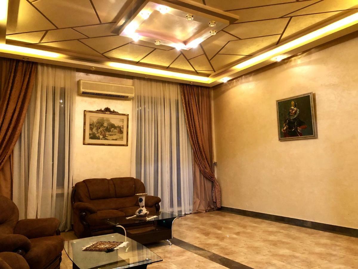 Luxury Tumanyan Apartment Yerevan Exterior photo